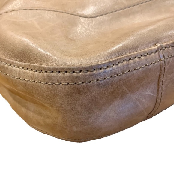 Frye Tan Melissa Leather‎ Distressed Hobo Shoulder Bag - Picture 6 of 16